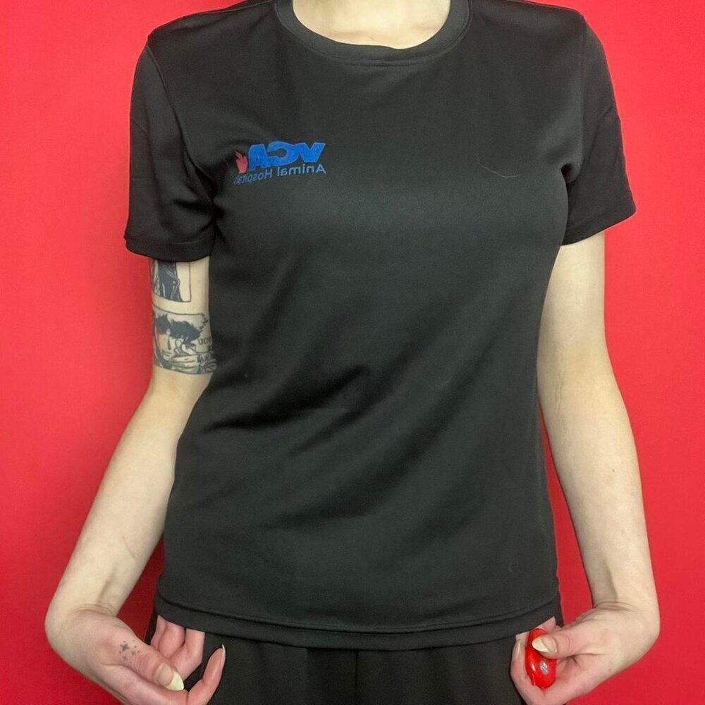 Core365 / Black tee with veterinarian branding 🖤💙​​​​​​​